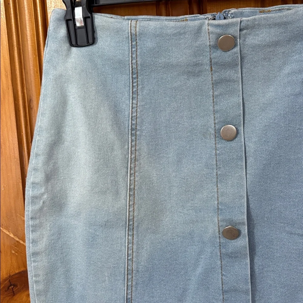 Blue Blush Denim Button-Front Skirt - Size Large